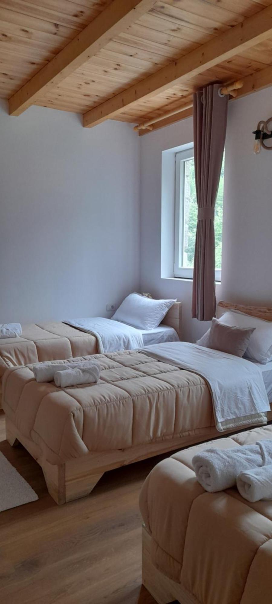 Guesthouse Dritan Tethorja 세스 객실 사진
