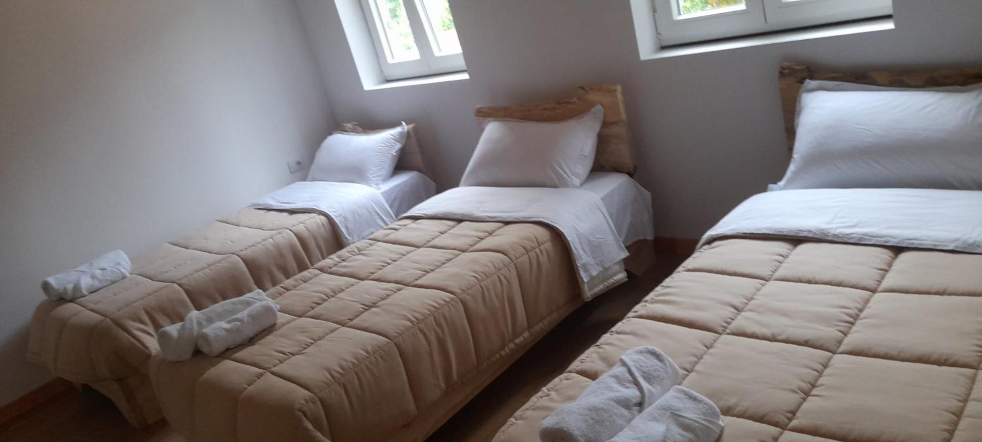 Guesthouse Dritan Tethorja 세스 객실 사진
